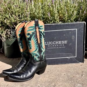 Lucchese Boots Calfskin Black & Tan w Turquoise Stitching women’s 8